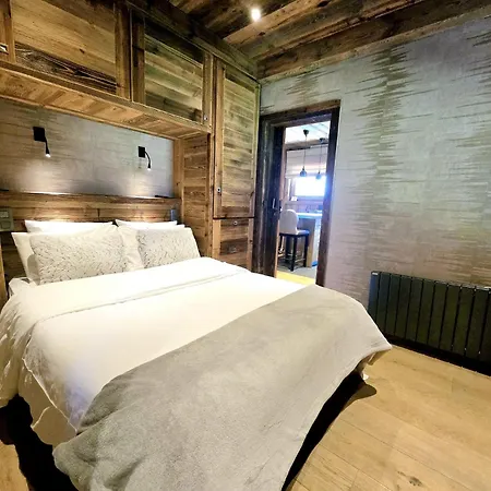 Cozy In Center